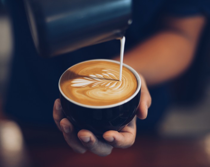 Feiere mit uns den Internationalen Tag des Kaffees in der virtuellen Kaffee-Lounge von Kitchen & More und erhalte 30% Rabatt
