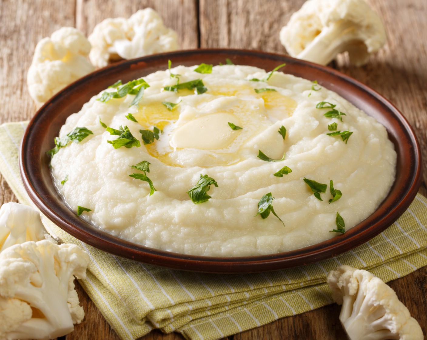 Schritt 6 Zum Schluss den gedämpften Knoblauch leicht zerdrücken, in Olivenöl (2 Esslöffel) goldbraun anbraten und zum Kartoffelstampf geben.