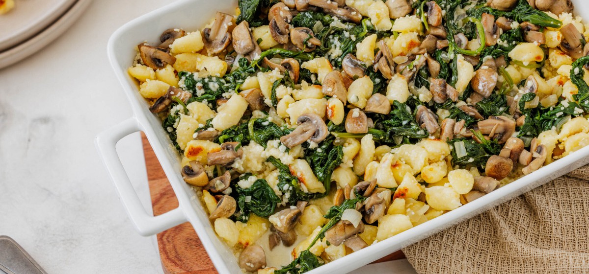 Käsespätzli mit Spinat und Pilzen
