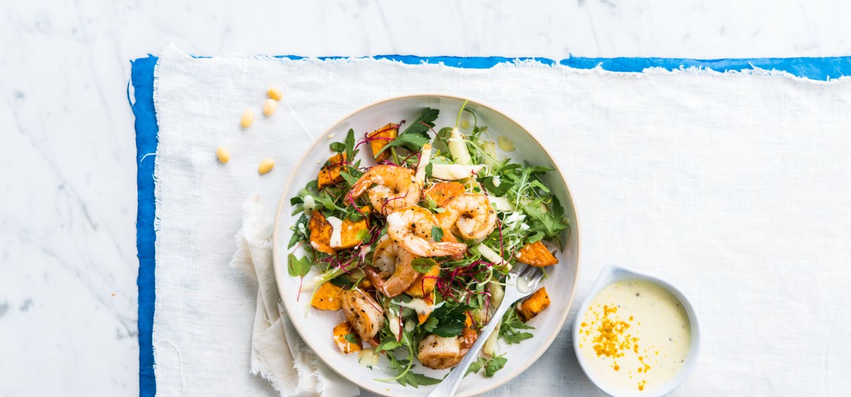 Scampi-Salat mit einem Sommer-Curry-Dressing