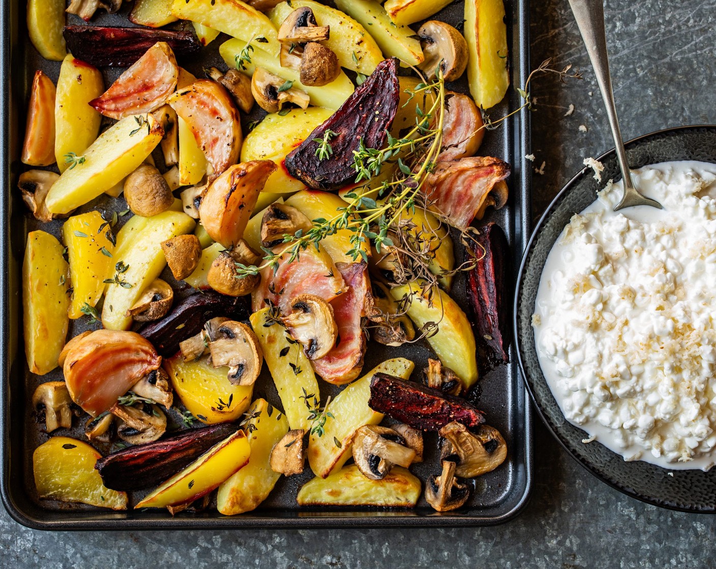Pilz-Kartoffel-Randen-Blech mit Dip