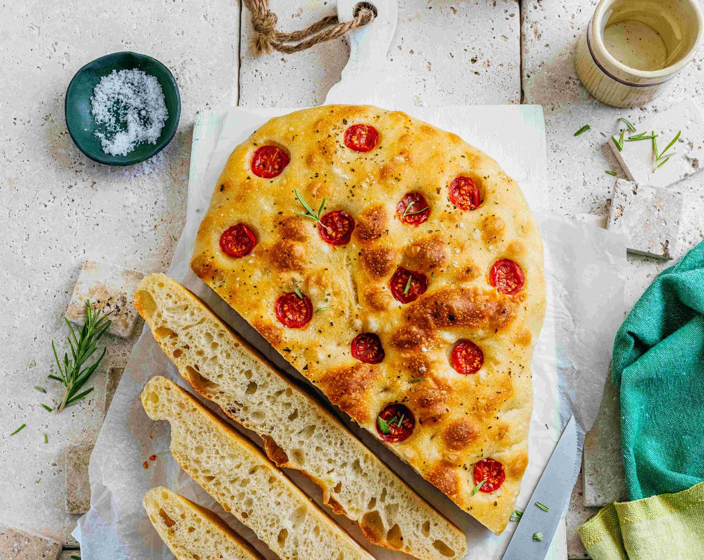 Focaccia mit Tomaten
