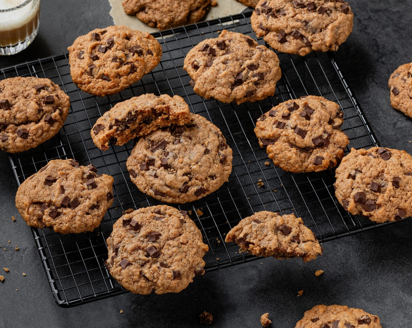 Chocolate-Chip-Cookies mit altem Brot