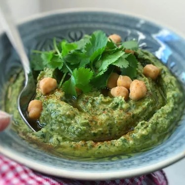Cremiger Koriander-Hummus Rezept | V-Kitchen