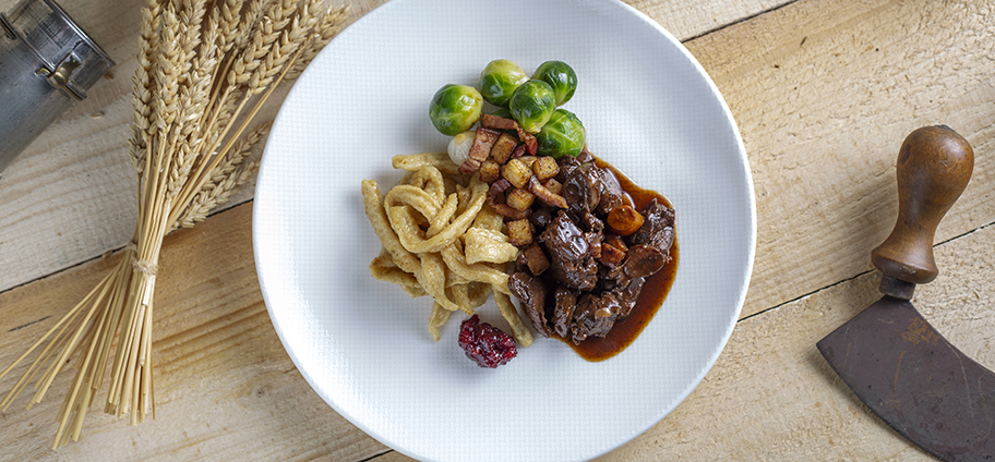 Rehpfeffer mit Spätzli und Champignons | Wildgericht