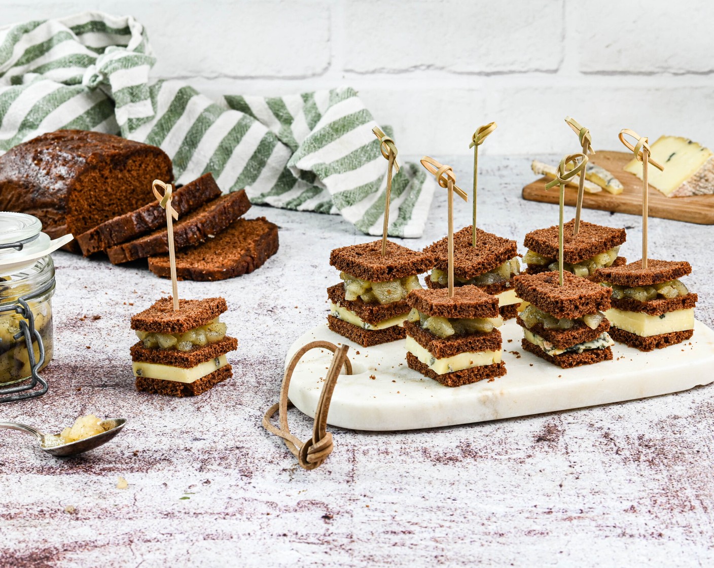 Birnen-Blauschimmelkäse-Spiesse