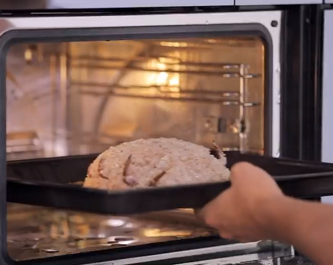 Schritt 4 Das Blech in den vorgeheizten Ofen geben und garen.