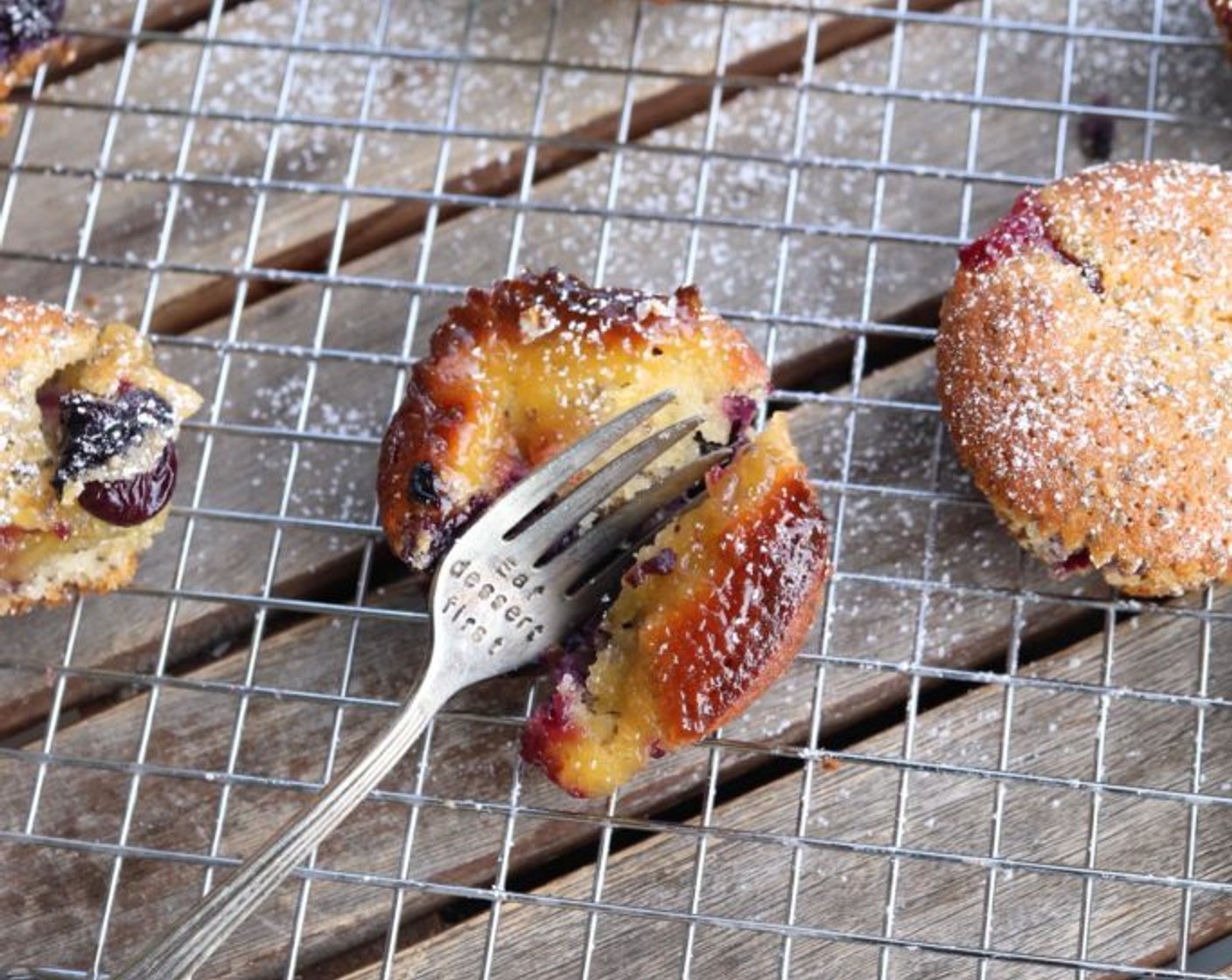 Schritt 8 Das Blech auf der mittleren Schiene im vorgeheizten Ofen bei 180 °C für etwa 20-25 Minuten goldgelb backen.