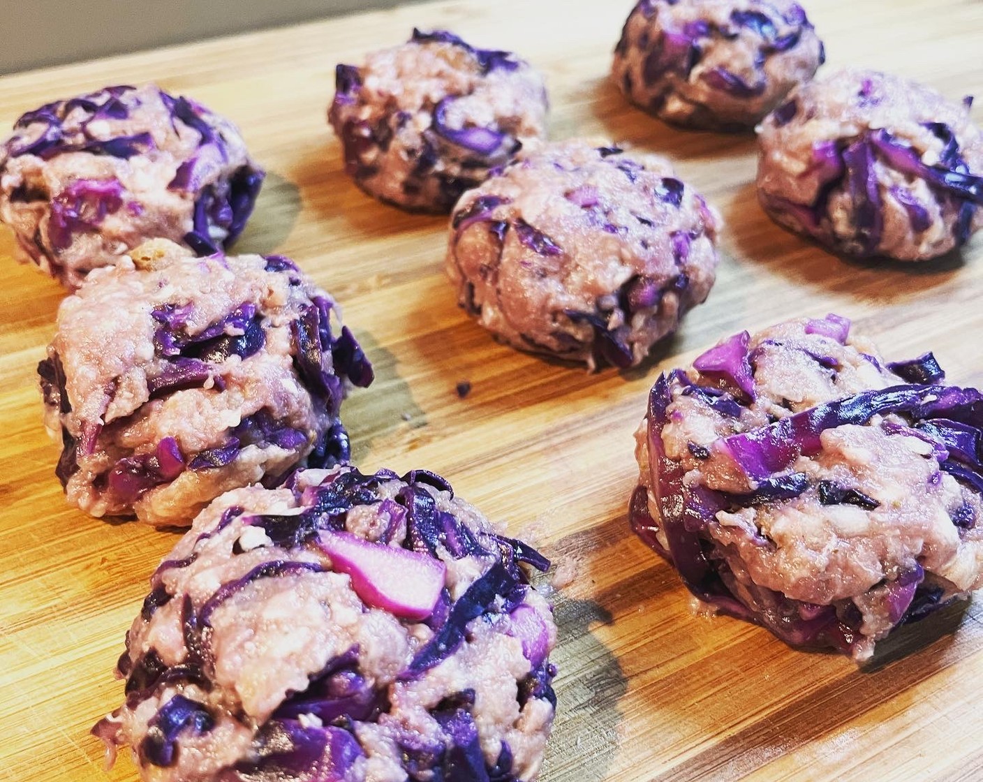 Schritt 4 Mit den Händen gleichgrosse Tätschli formen.