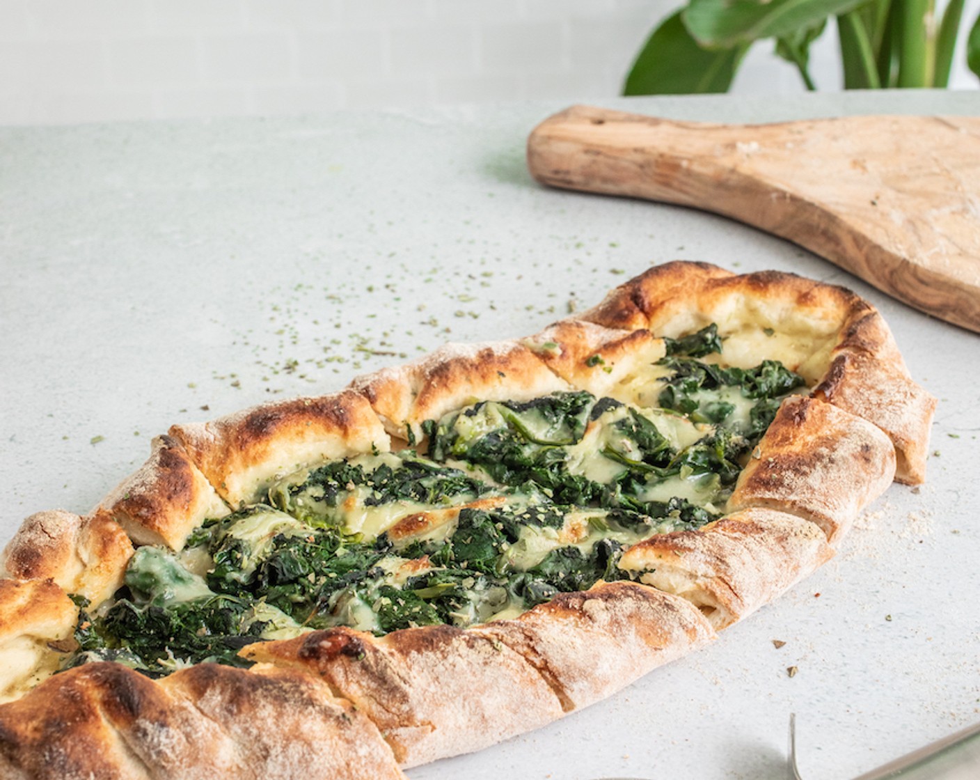 Pide mit Spinat (Türkische Pizza)