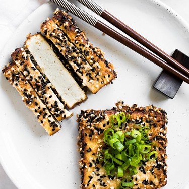 Tofu mit Sesamkruste Rezept | V-Kitchen