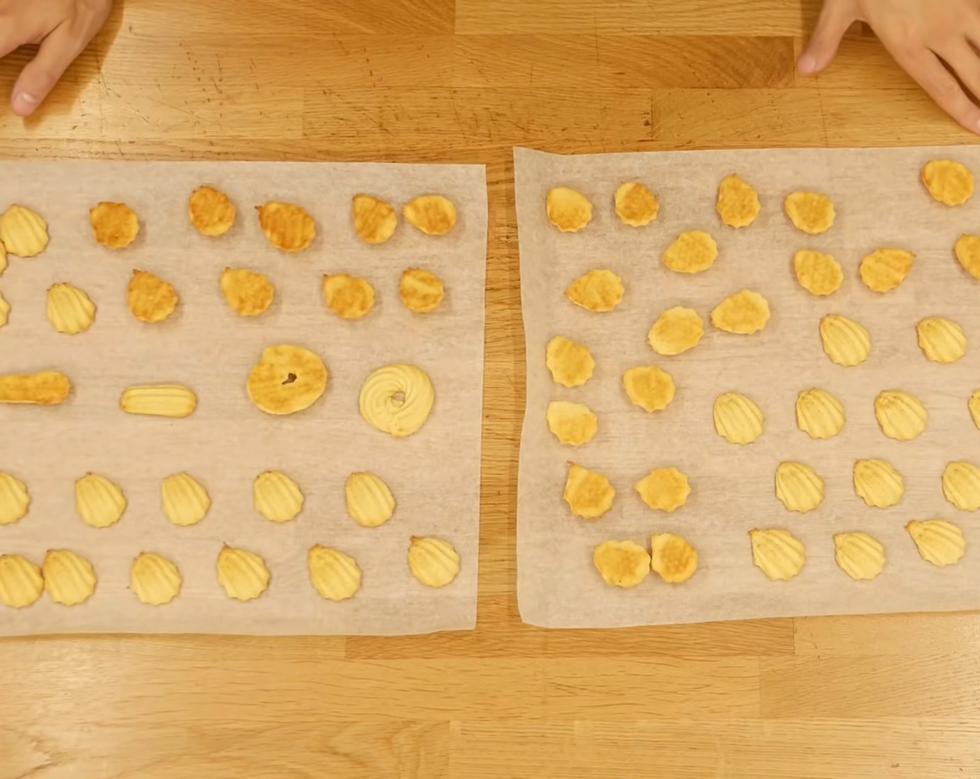 Schritt 9 Die Hälfte der Kekse umdrehen, so dass die glatte Seite oben ist.