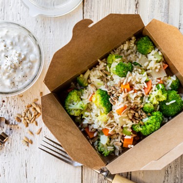 One-Pot-Reis mit Gemüse und Dip Rezept
