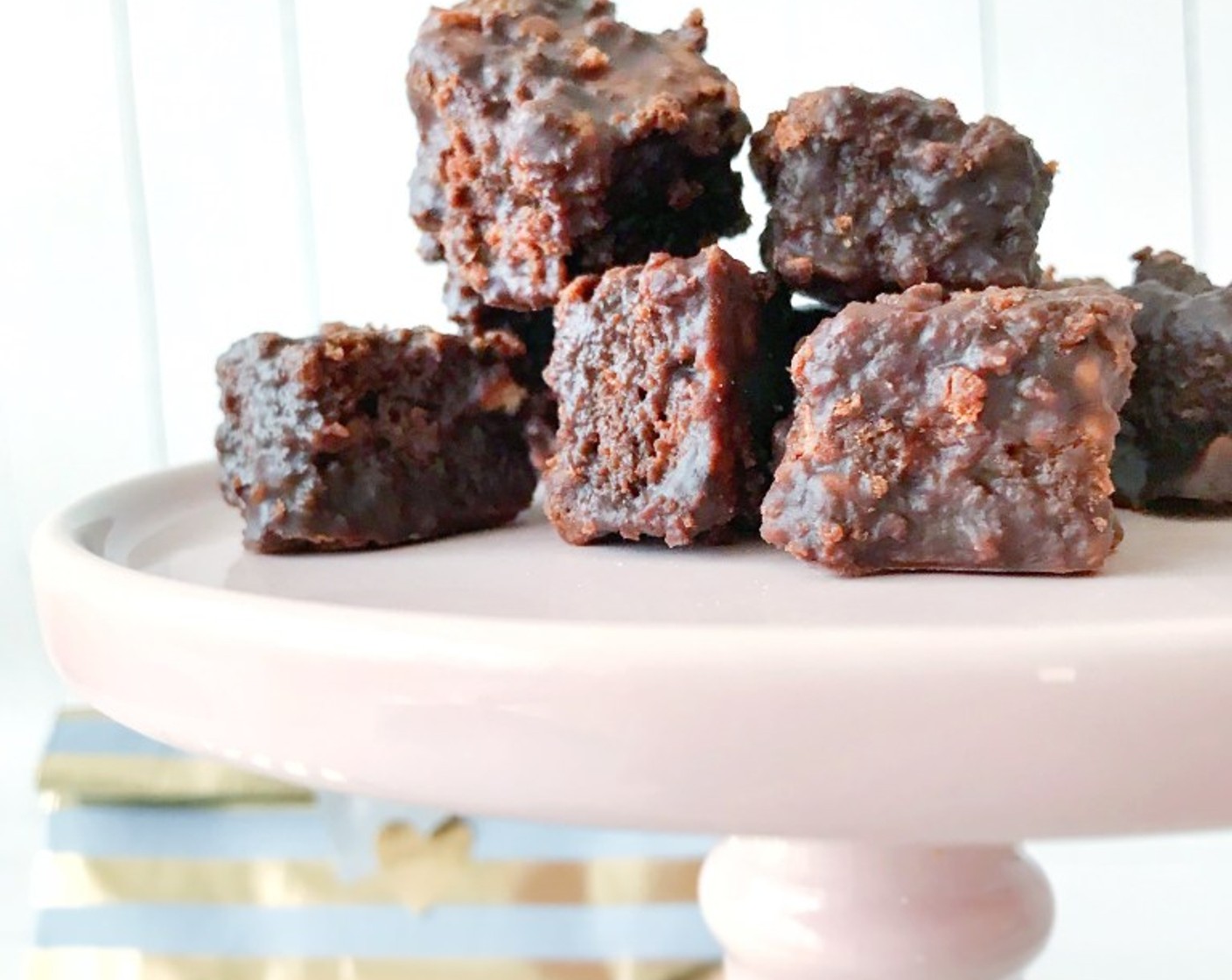 Schritt 13 Aufbewahren lässt sich das Magenbrot am besten in einer mit Alufolie ausgelegten Blechschachtel und wie gesagt, die ersten paar Tage schmecken sie am allerbesten.