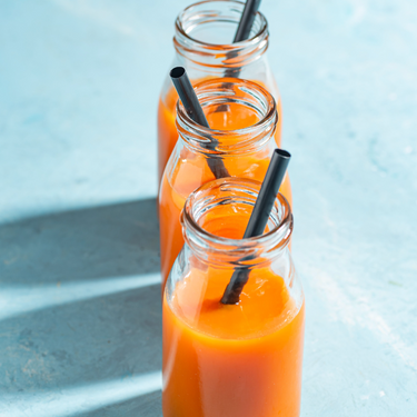 Orangen-Karotten-Apfel-Drink Rezept | V-Kitchen