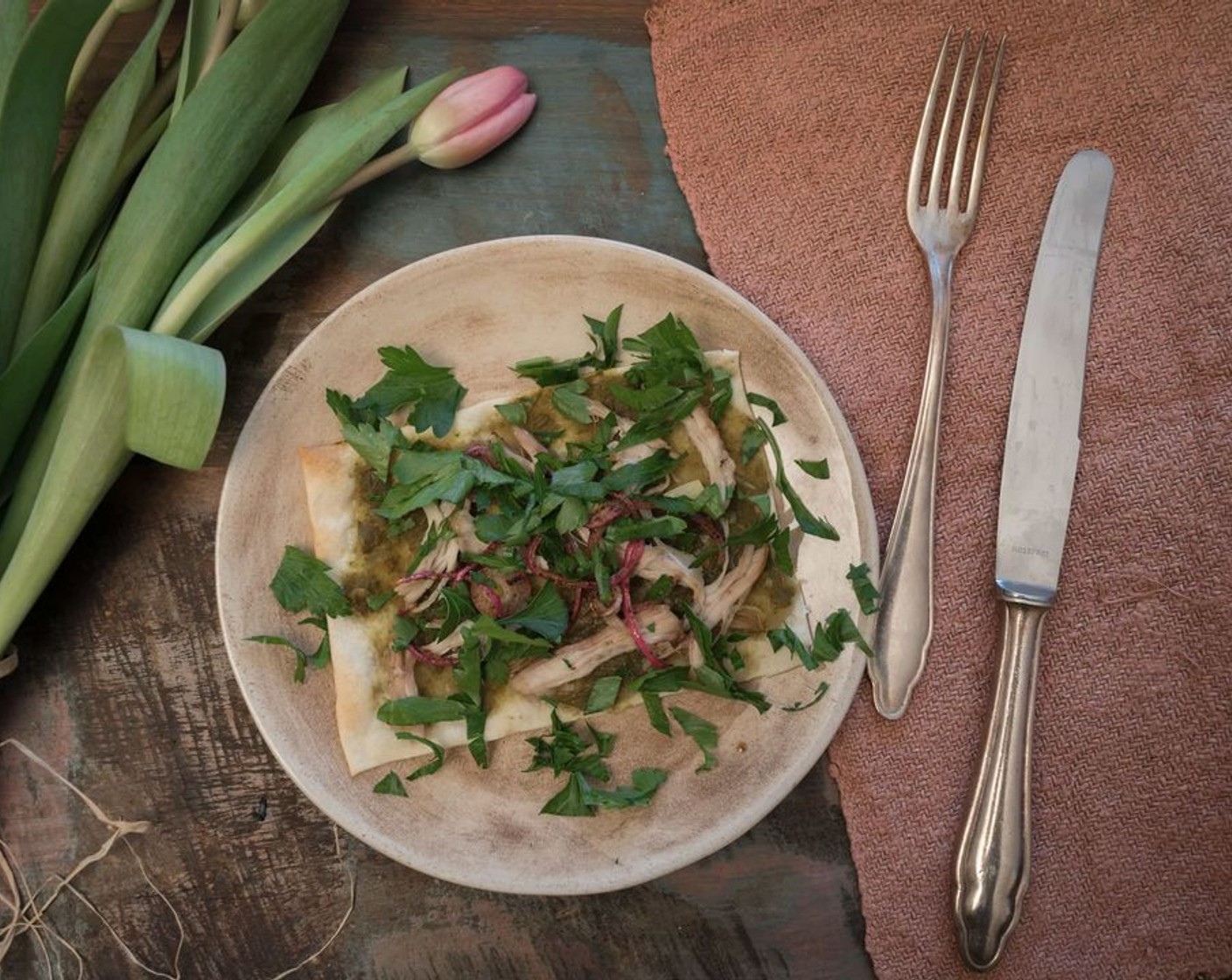 Orientalischer Flammkuchen mit Harissa
