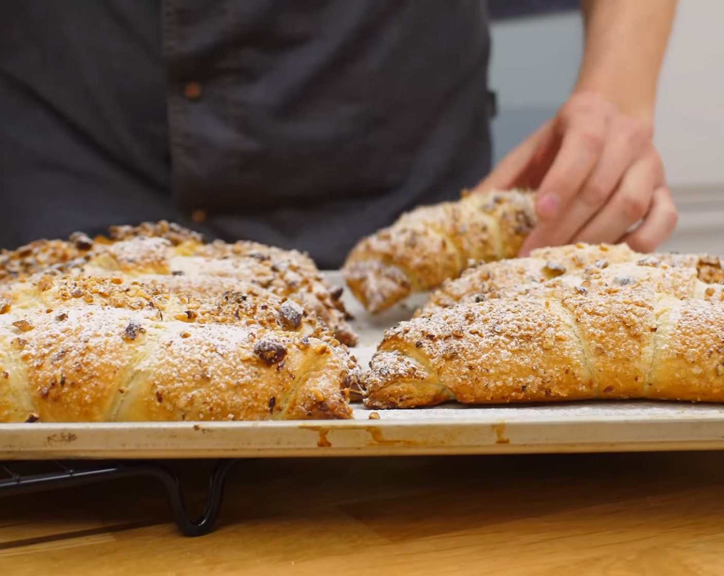 Nussgipfel aus Blätterteig