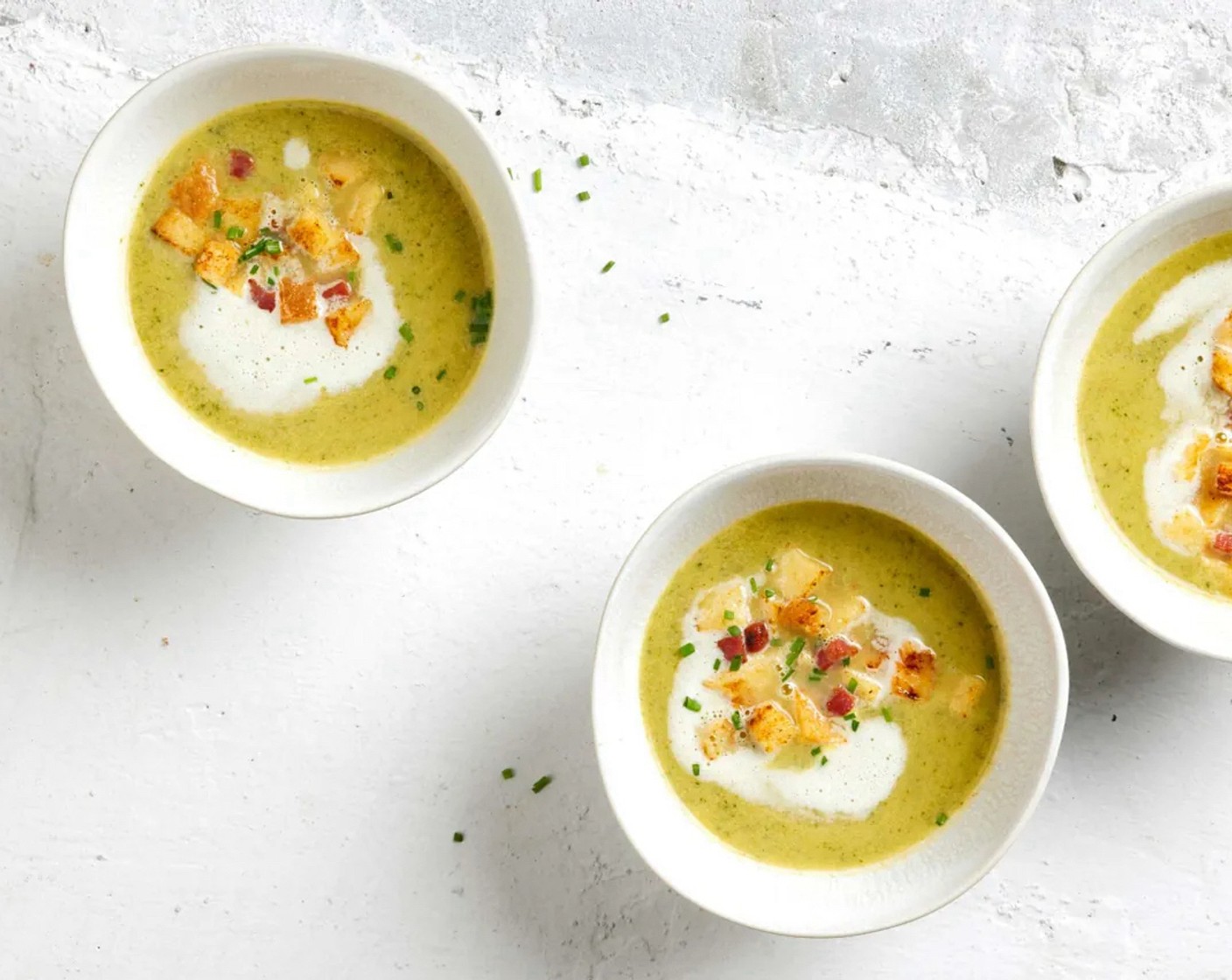 Fondue-chinoise-Suppe mit Speck-Croûtons