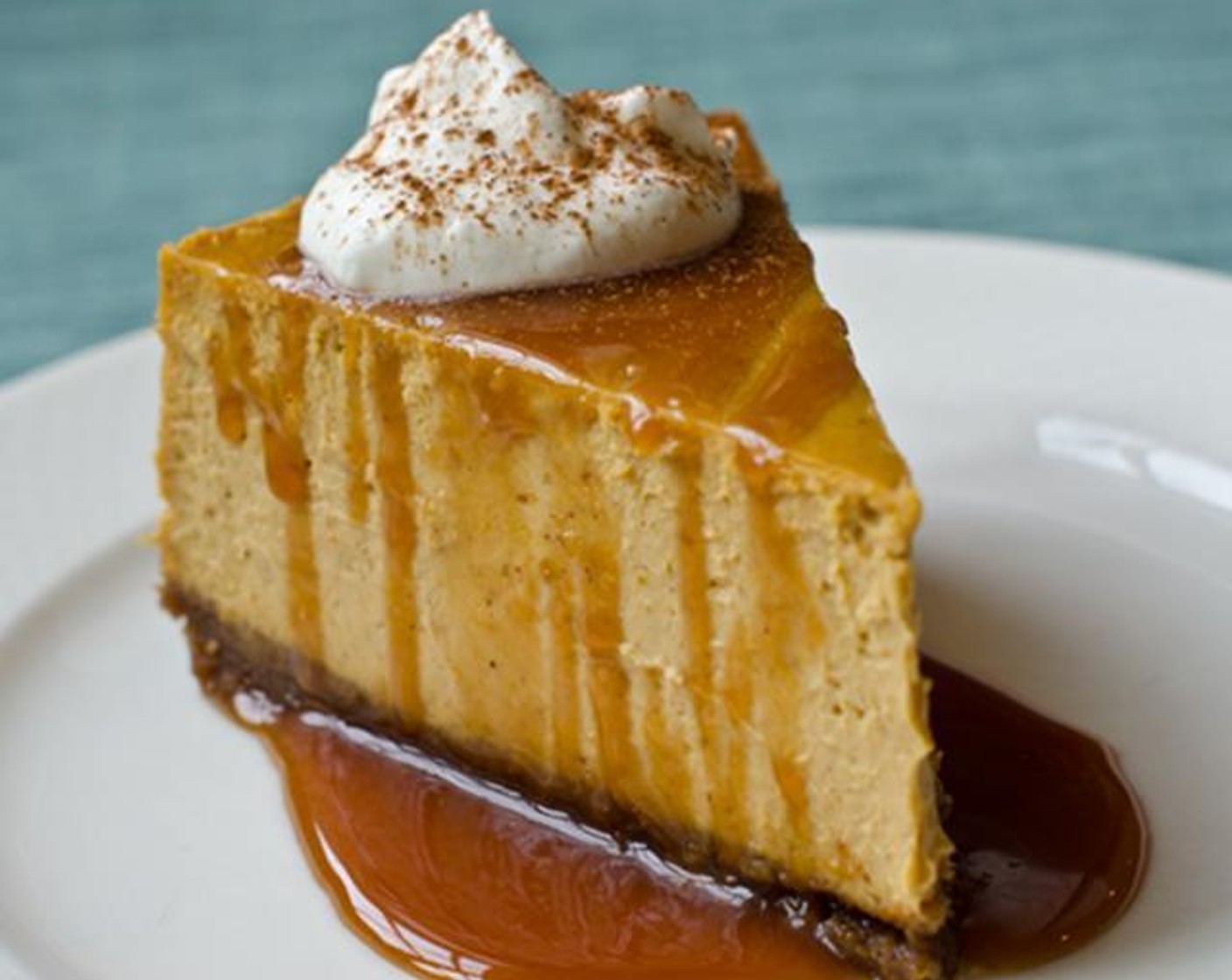 Kürbiskäsekuchen mit Gingersnap-Boden