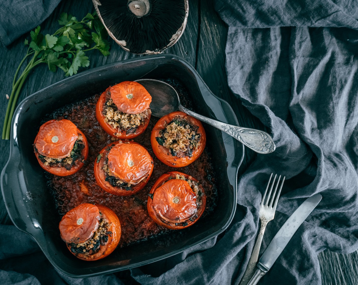 Schritt 14 Die Backform in den vorgeheizten Ofen geben und bei 180 °C für etwa 30 Minuten backen.