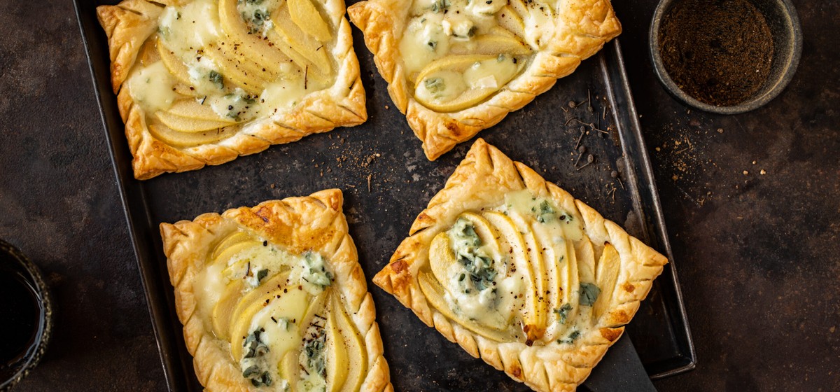 Birnen-Jalousien mit Blauschimmelkäse