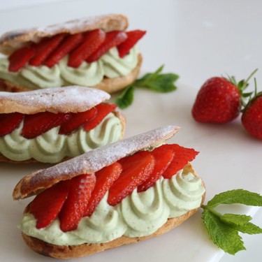 Erdbeer-Matcha-Eclairs Rezept | V-Kitchen