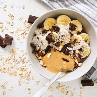 Schokoladen Oatmeal mit Bananen und Erdnussbutter Rezept | V-Kitchen