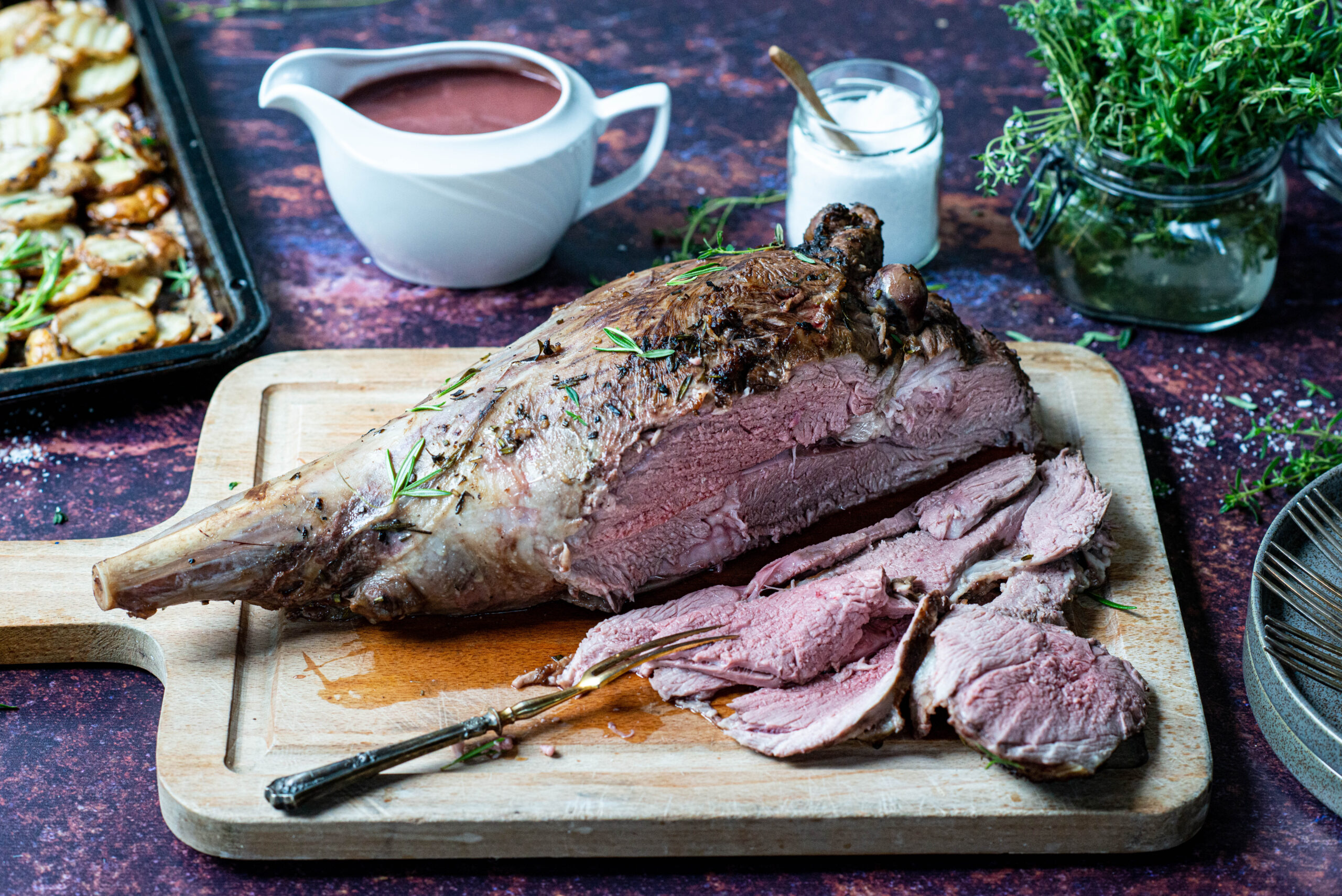 Lammgigot mit Rosmarin-Portwein-Sauce