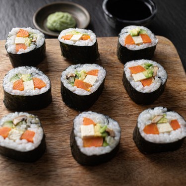 Vegane Sushi Röllchen Rezept | V-Kitchen