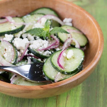 Gurken-Feta-Salat Rezept | V-Kitchen