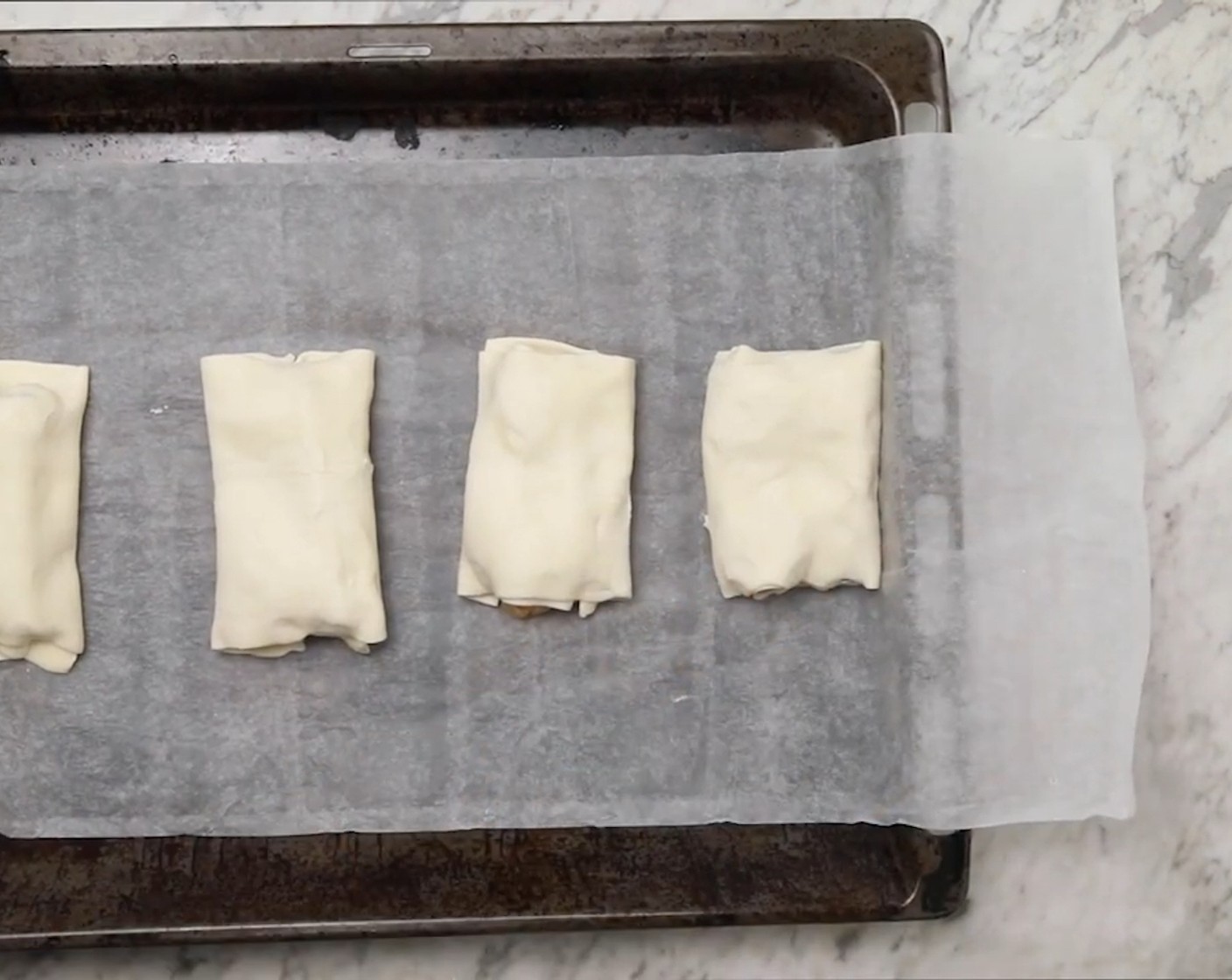 Schritt 4 Die Chocolatines aufrollen.