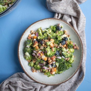 Broccoli-Salat Rezept | V-Kitchen