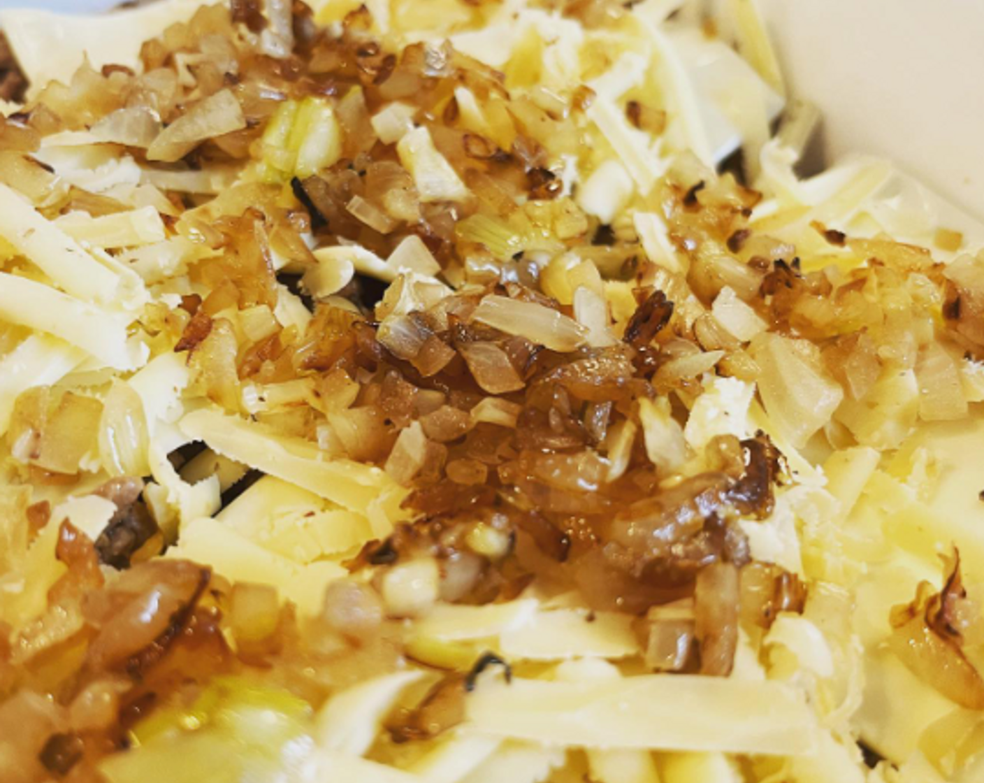 Schritt 7 Gefolgt von Zwiebeln und übriger Sauce.